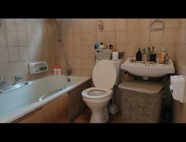 2 BEDROOM FLAT FOR SALE IN SILVERTON
